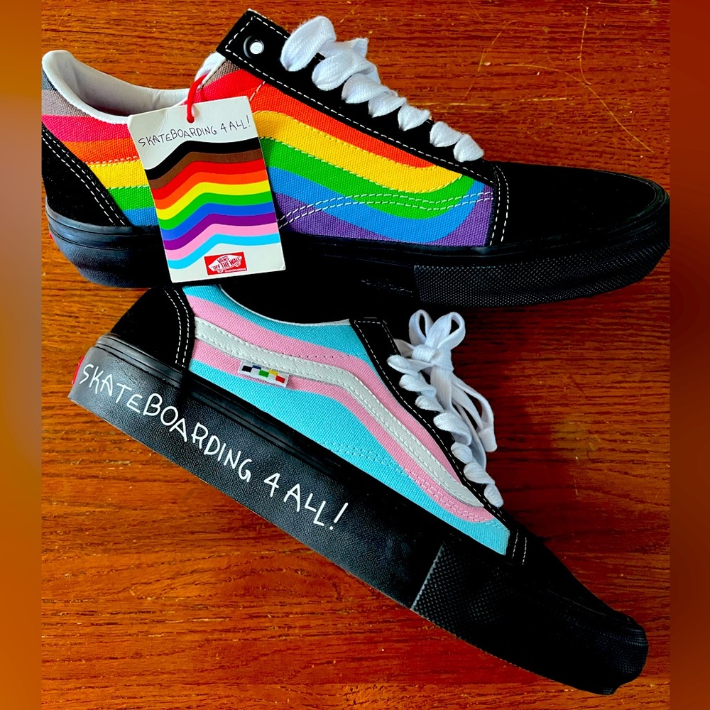 Vans Skate Old Skool Pride Parade Rainbow Size US 8.5 Men New! Rare